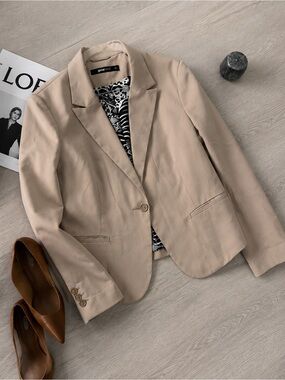 Tailored Beige Single-Button Women's Blazer